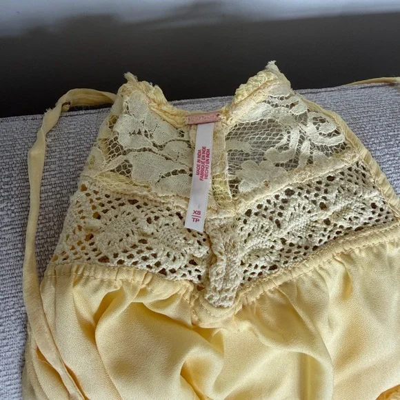 Free People Lynden Set Yellow Lace Detail - Picture 5 of 9